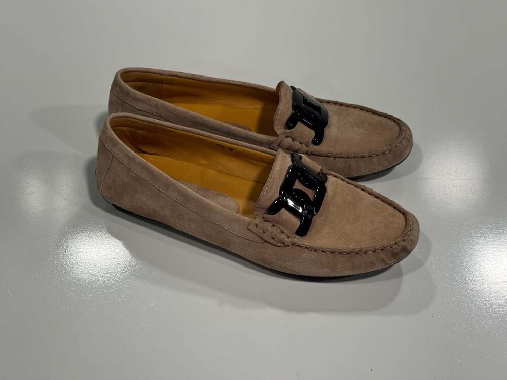 Vanelli Aiker Suede Loafers with Chain Detail Size 7.5 M